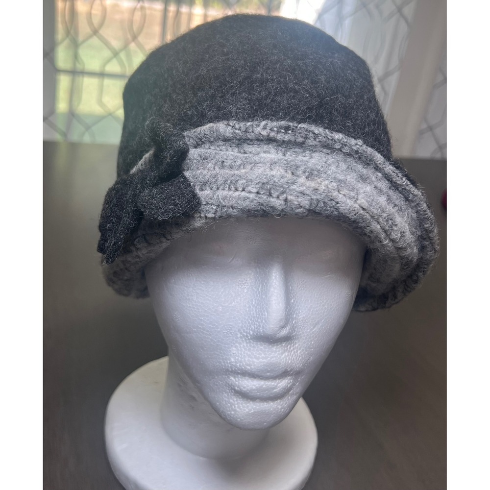 Lafenice Florence Italy Wool Blend Cloche Hat Charcoal Gray Flower Accent